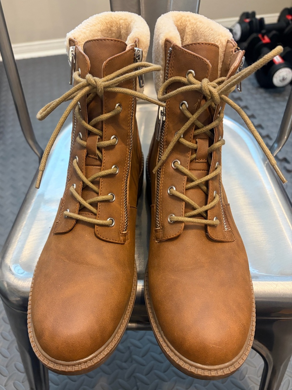 DV by Dolce Vita Nighy Tan Brown Lace-Up 2” heel Sherpa Boots. Women’s Sz 11.